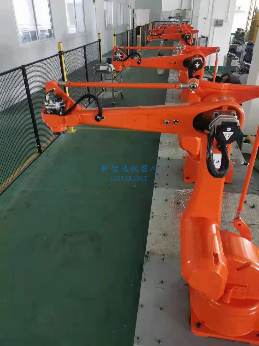 四軸關(guān)節(jié)機器人批量生產(chǎn)中(圖2) 四軸關(guān)節(jié)機器人批量生產(chǎn)中(圖2)